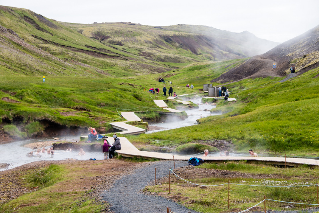 Trekking İzlanda'da meşhur bir spordur.
