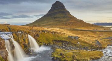 kara-kumlu-plajlardan-buzullarin-uzerine-izlandada-kontrastlarla-dolu-10-yer10