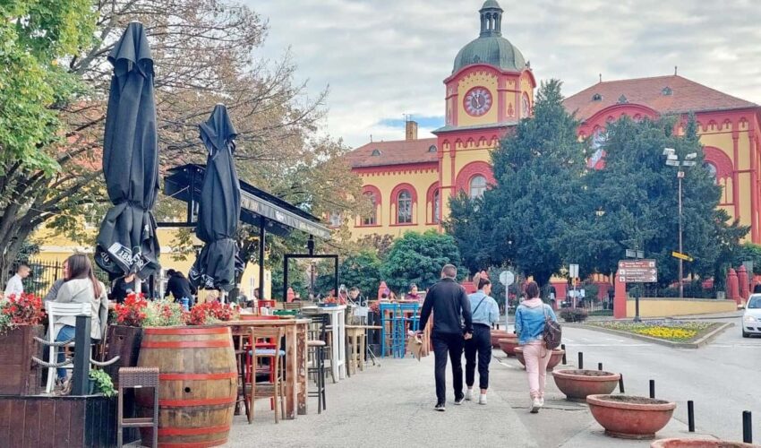 sirbistanda-fotograf-cekilebilecek-5-mimarisi-guzel-bolge5