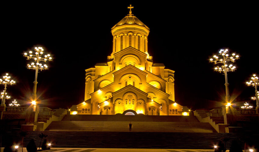 tifliste-gorulmesi-gereken-7-buyuleyici-yer-ve-hikayeleri7