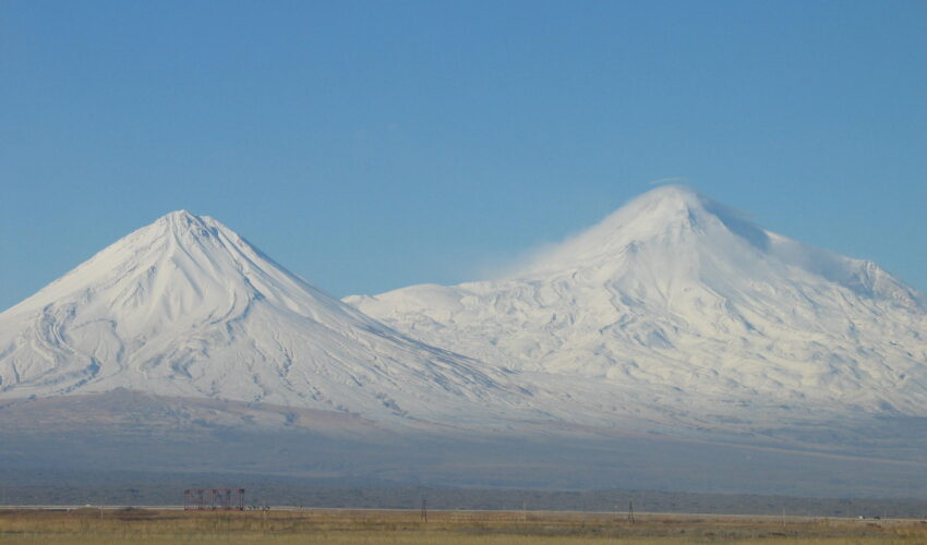 Büyük_ve_Küçük_Ağrı_Dağı