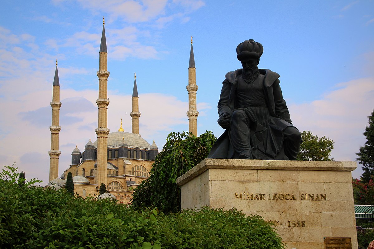Selimiye_Mosque_and_The_Statue_of_Architect_Sinan_-_panoramio